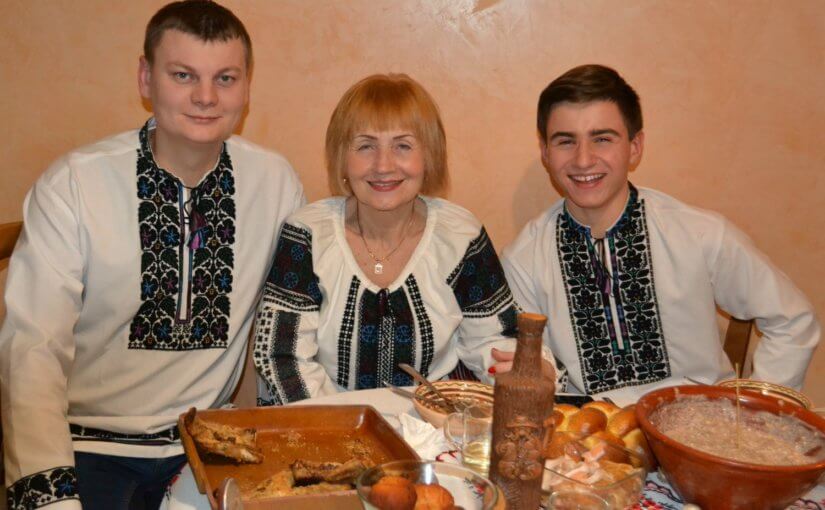 Час вишити сорочку