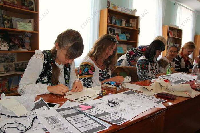Вишити сорочку Треба вишити сорочку... Час братись за вишиванку...